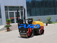 抓住特色打通渠道，全液壓小型壓路機(jī)廠家順利發(fā)展
