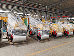 外貿(mào)出口澳大利亞的壓路機、工程照明車包裝發(fā)貨